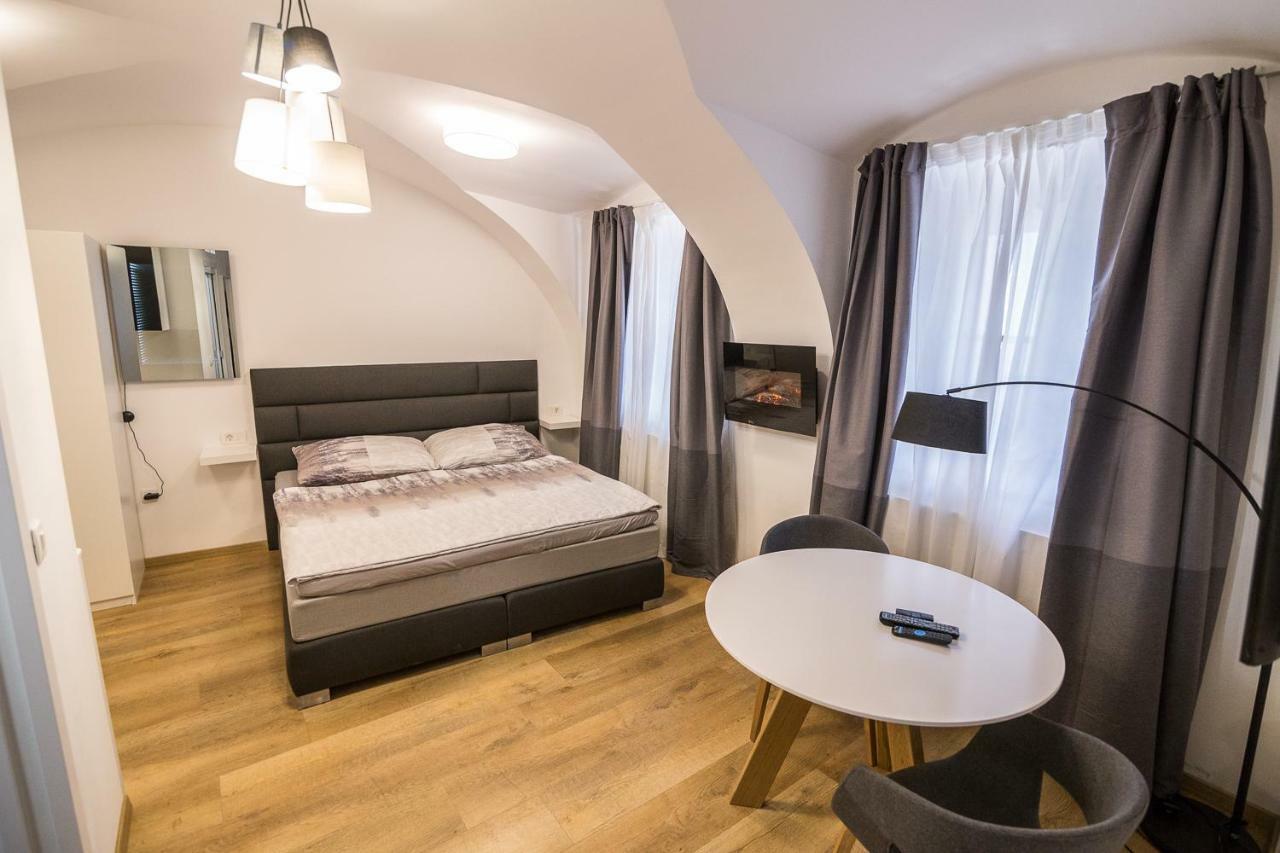 St. Marks Apartment 2 Zagreb Ngoại thất bức ảnh